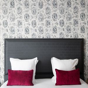 Zimmer mit Kingsize-Bett